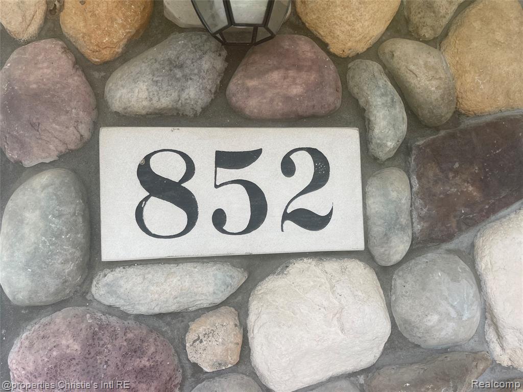 852 Linden Way, Auburn Hills, MI 48326 — Photo 54