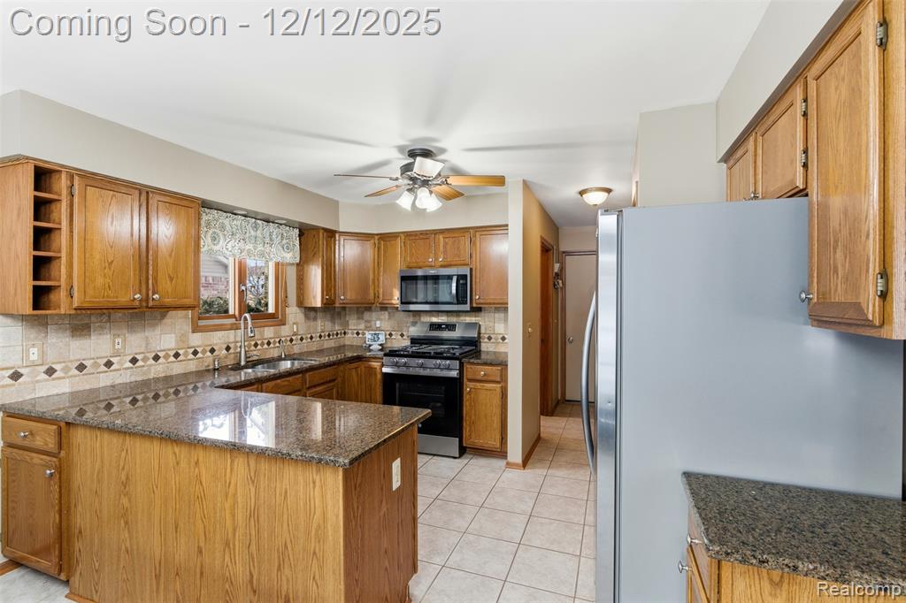 40051 Finley Drive, Canton, MI 48188 — Photo 16
