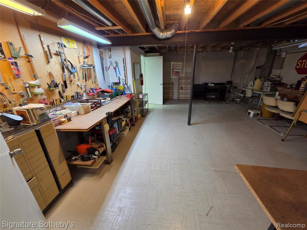 5274 Simpson Lake Road, West Bloomfield, MI 48323 — Photo 37
