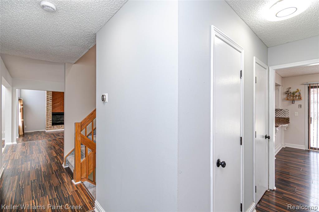 5700 Point Of The Woods Drive, West Bloomfield, MI 48324 — Photo 38