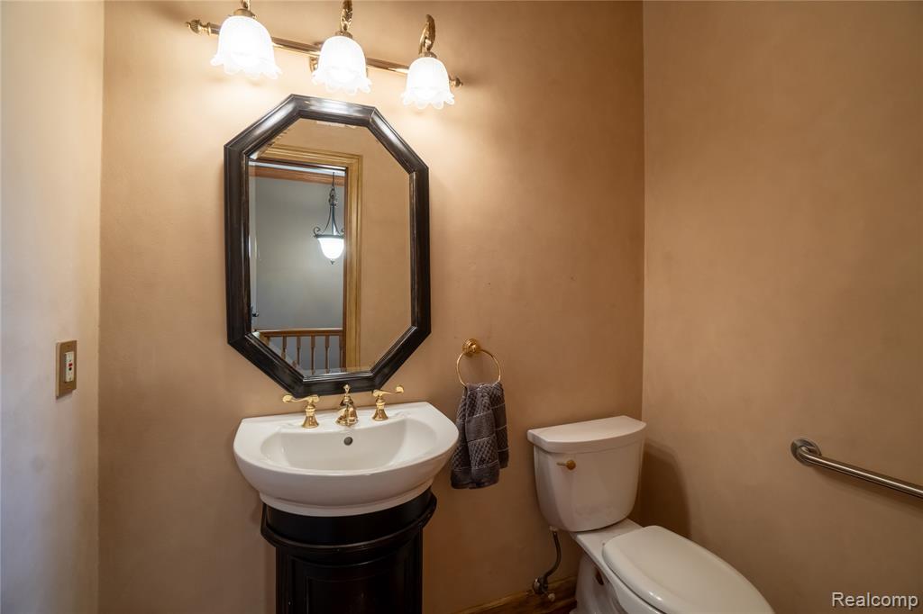 62 Chateaux Du Lac Drive, 14, Fenton, MI 48430 — Photo 20