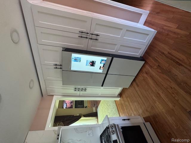 5541 W Walnut Circle W Circle, West Bloomfield, MI, 00000