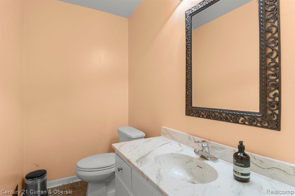 18 Blair Lane, Unit 26, Dearborn, MI 48120 — Photo 13