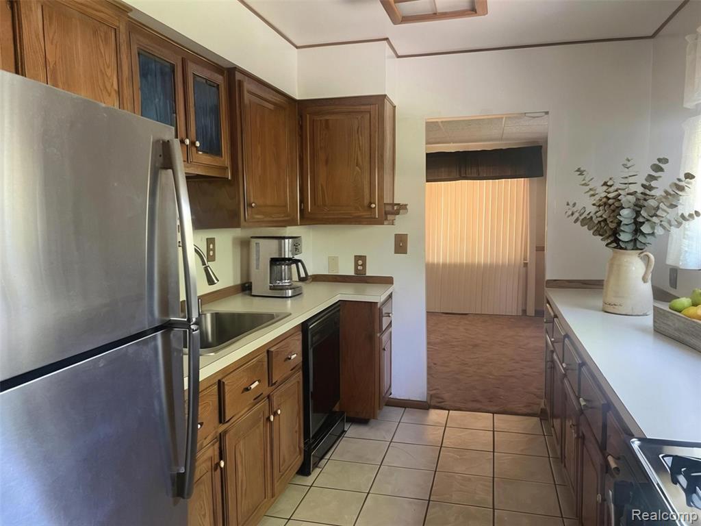 3918 Whitney Avenue, Flint, MI 48532 — Photo 10