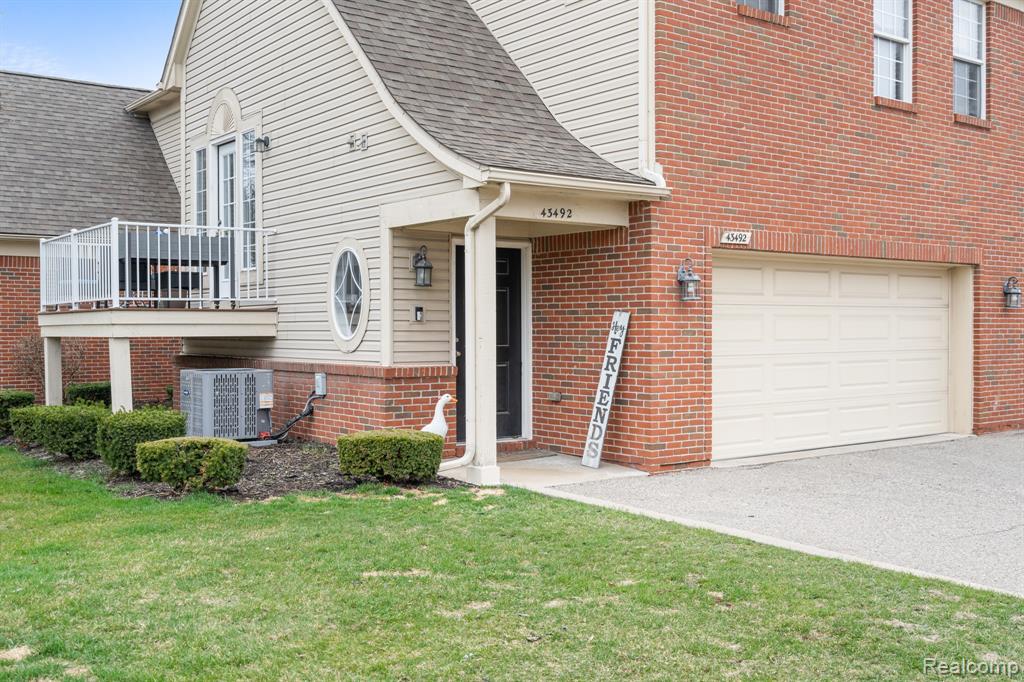 43492 Pendleton Circle, 12, Sterling Heights, MI 48313 — front exterior