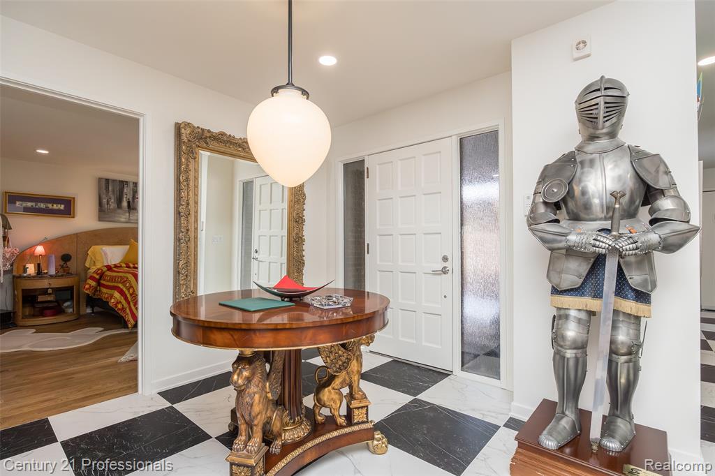 9095 S Saginaw Road, 5, Grand Blanc, MI 48439 — Photo 17