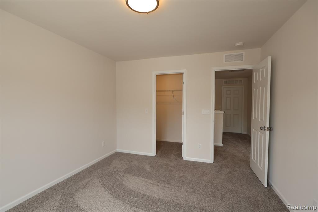 408 Hidden River W, Holly, MI 48442 — Photo 29