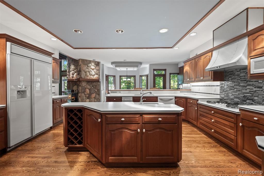 9736 Cross Creek Drive, South Lyon, MI 48178 — Photo 9