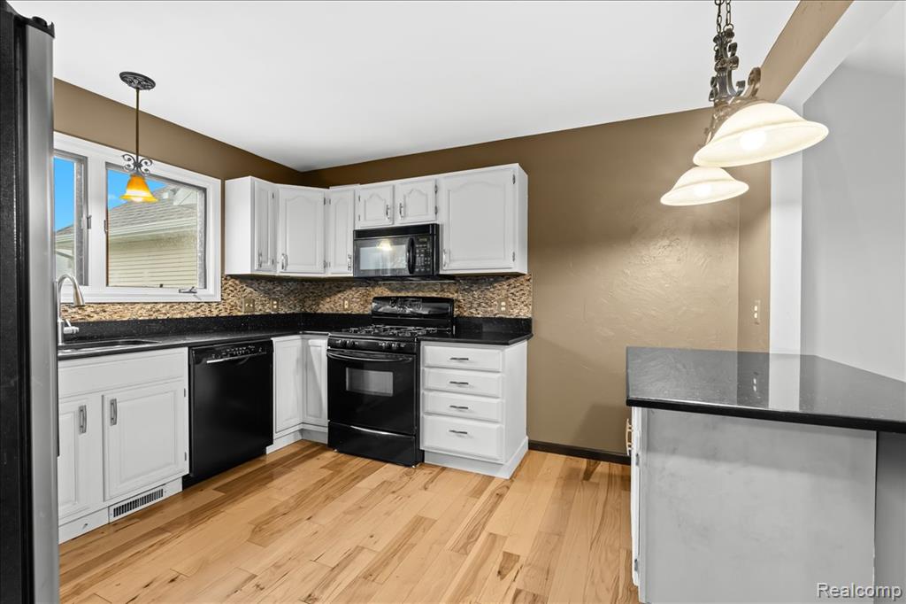 9418 Rayna Drive, Davison, MI 48423 — Photo 11