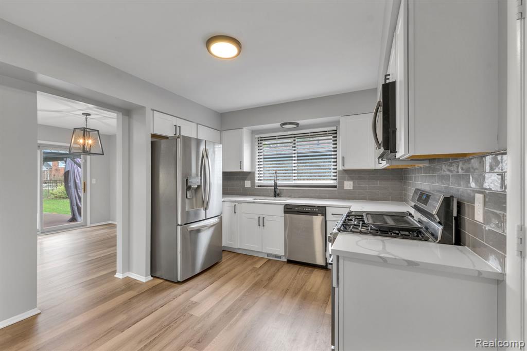 7323 Burgundy Street, Canton, MI 48187 — Photo 15