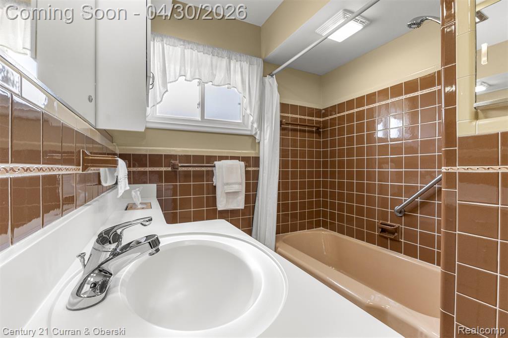 8262 Vine Avenue, Allen Park, MI 48101 — Photo 32