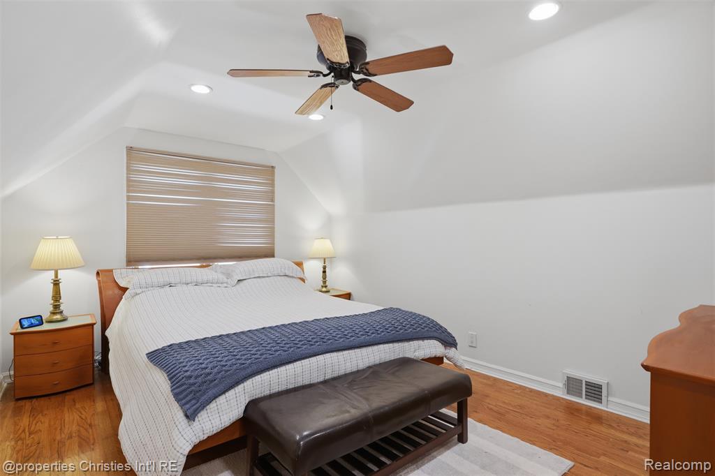 4602 Groveland Avenue, Royal Oak, MI 48073 — Photo 25