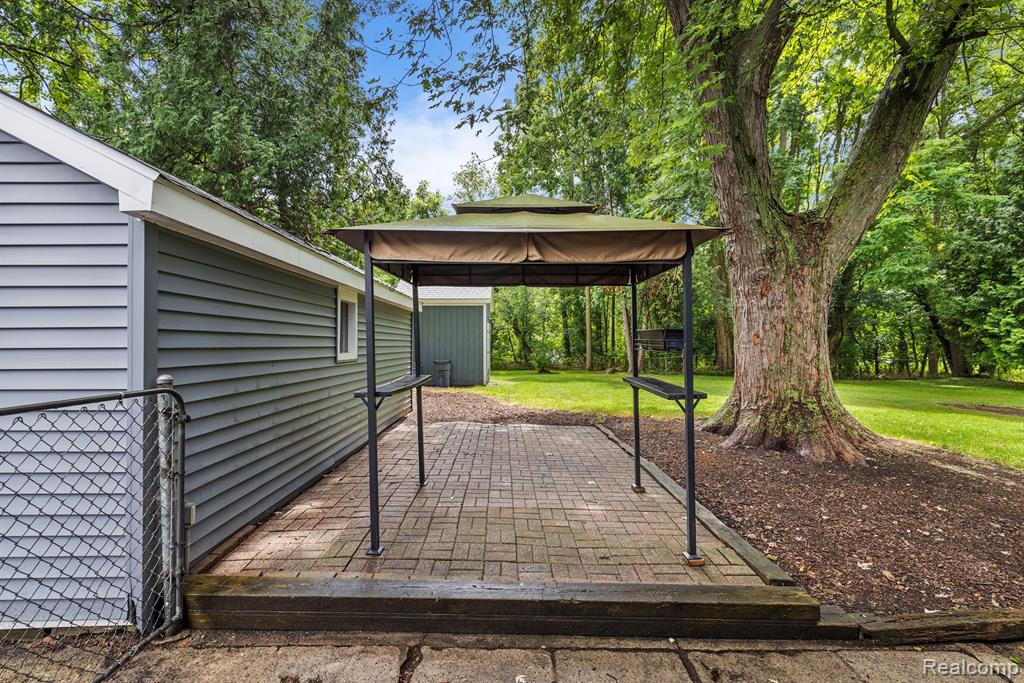 536 ATWATER Street, Lake Orion, MI 48362 — Photo 41
