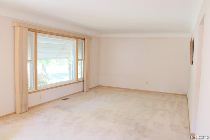 9045 Carter Avenue, Allen Park, MI 48101 — Photo 11
