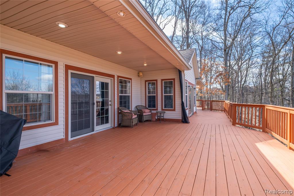 4204 Pavilion Court, Fenton, MI 48430 — Photo 32