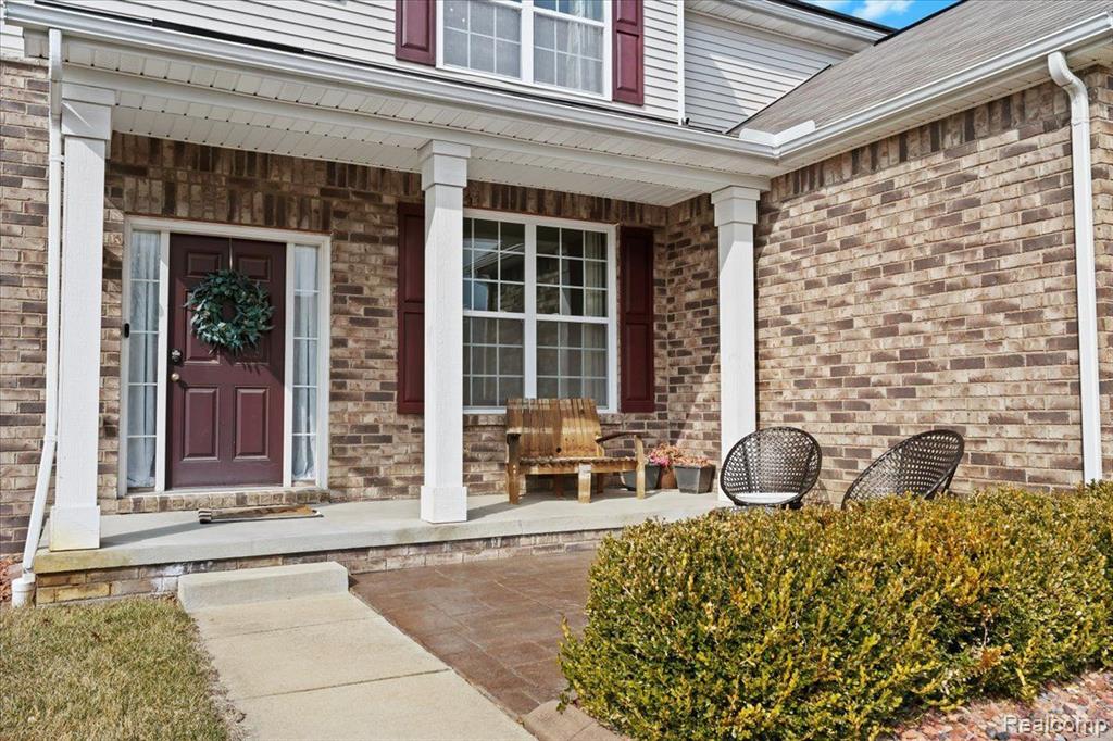 10681 BOULDERCREST Drive, South Lyon, MI 48178 — Photo 5