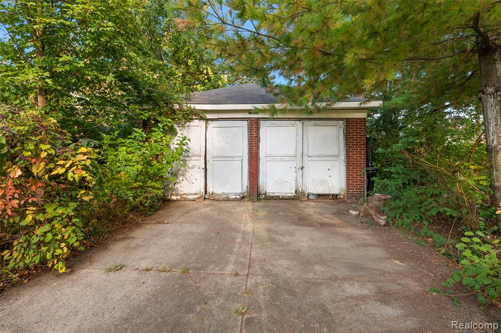 3496 Burns Street, Detroit, MI 48214 — Photo 77