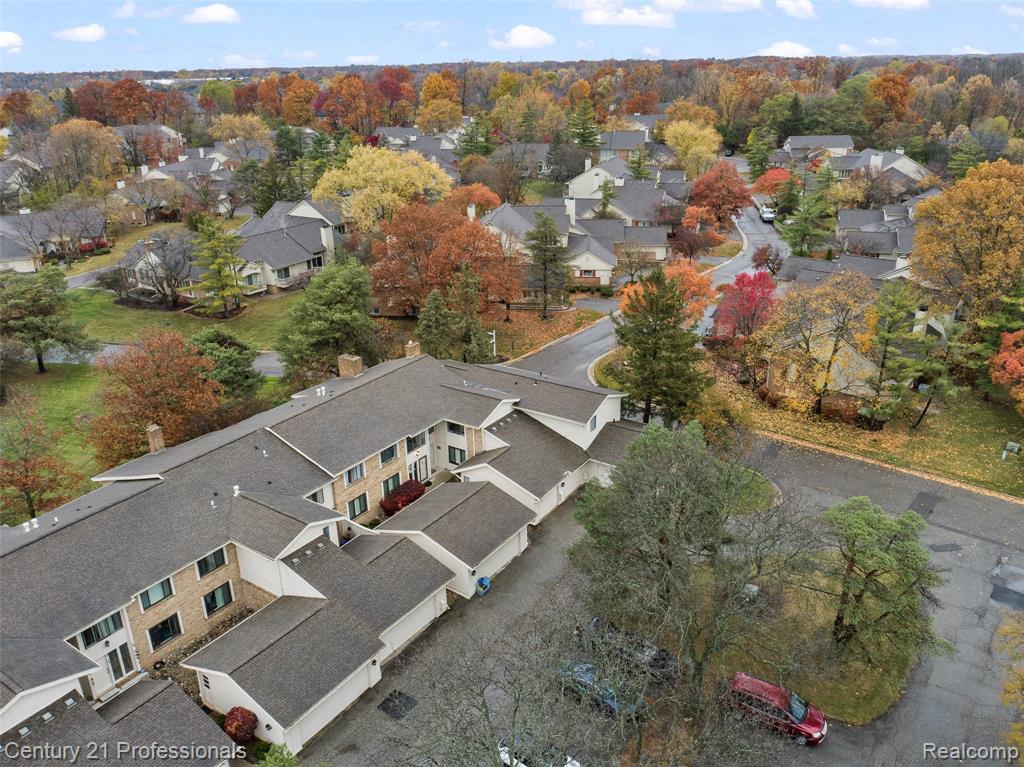 7106 Bridge Way W, West Bloomfield, MI — Photo 39
