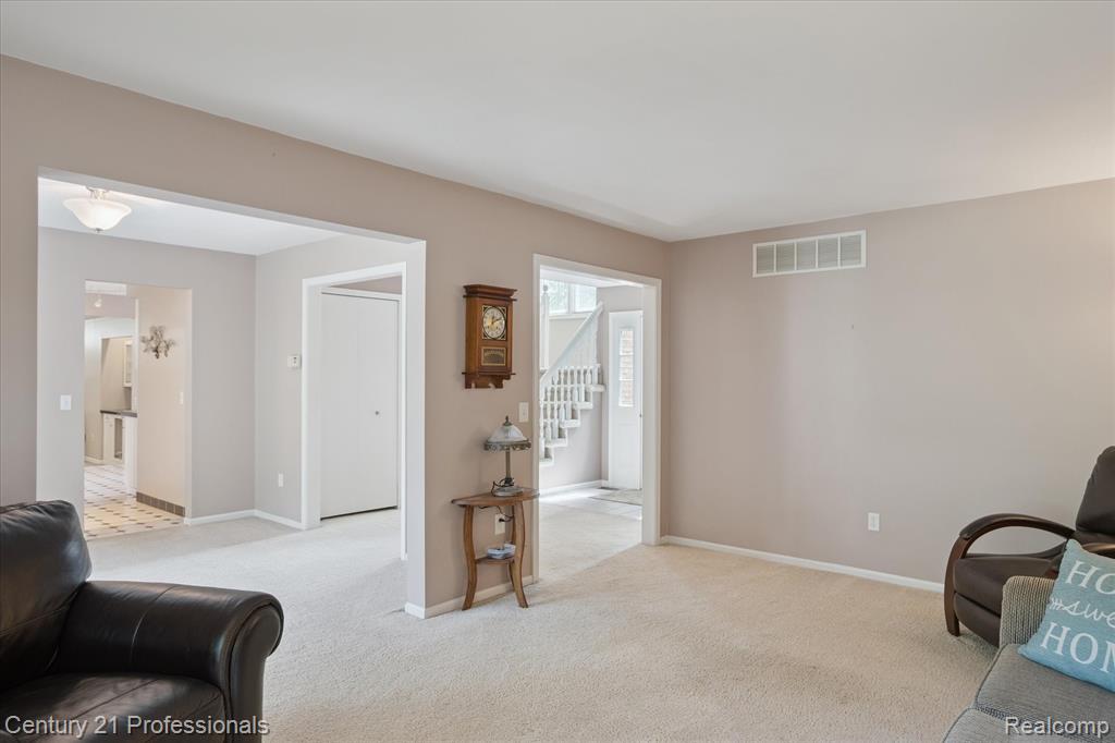 46328 N Northvalley Drive, Northville, MI 48167 — Photo 16