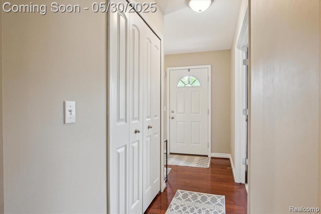9267 Richfield, Livonia, MI 48150 — Photo 5