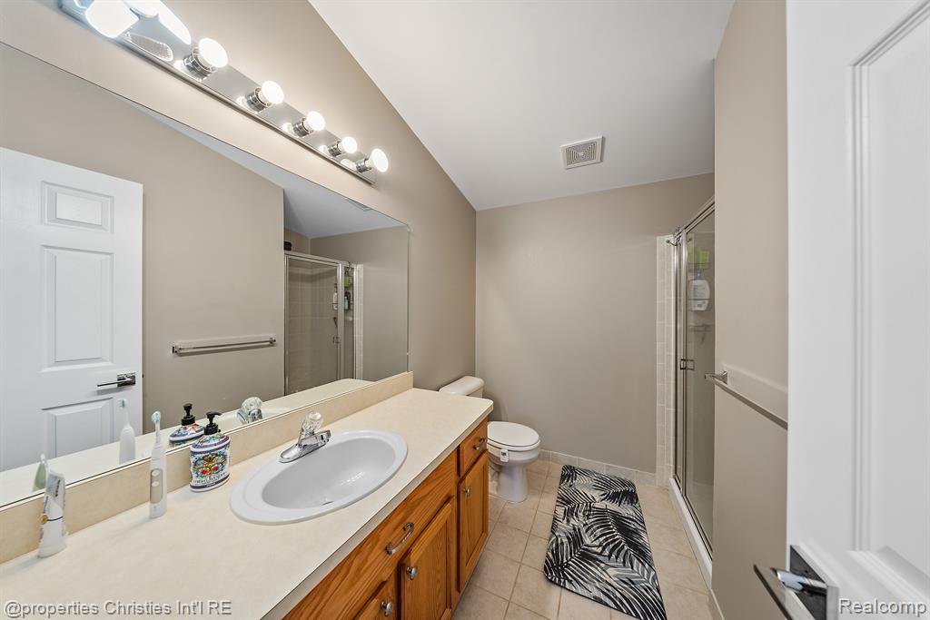 963 SANDALWOOD Drive, Troy, MI 48085 — Photo 21