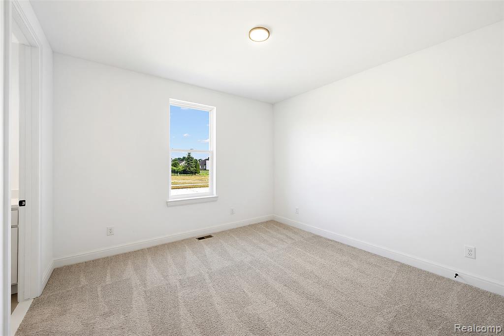 28324 Nadia Lane, New Baltimore, MI 48047 — Photo 31