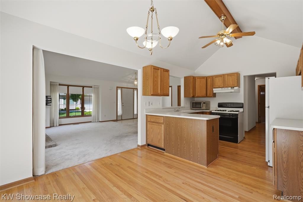 54519 Cambridge Drive, Shelby Twp, MI 48315 — Photo 8