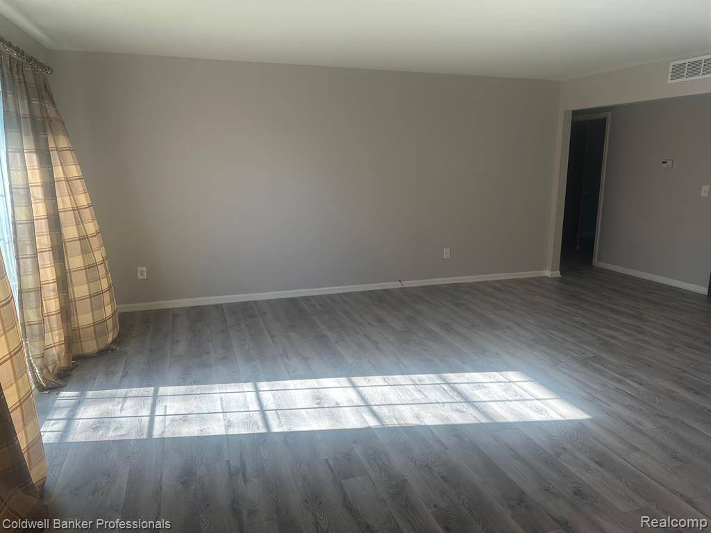 6264 Pepper Hill Street, West Bloomfield, MI — Photo 9