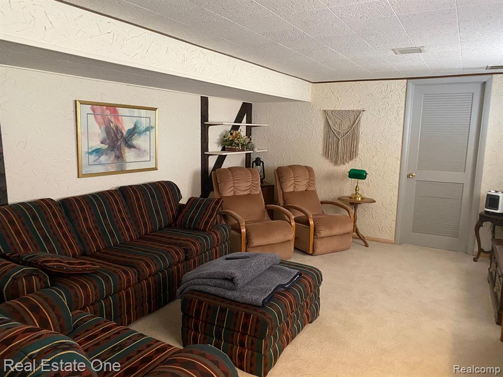 8647 DONNA Street, Westland, MI — Photo 19