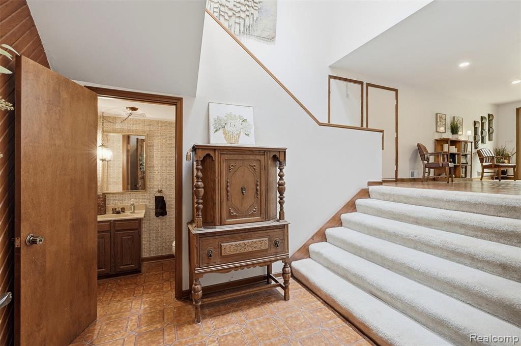 11034 Grand River Road, Brighton, MI 48116 — Photo 9