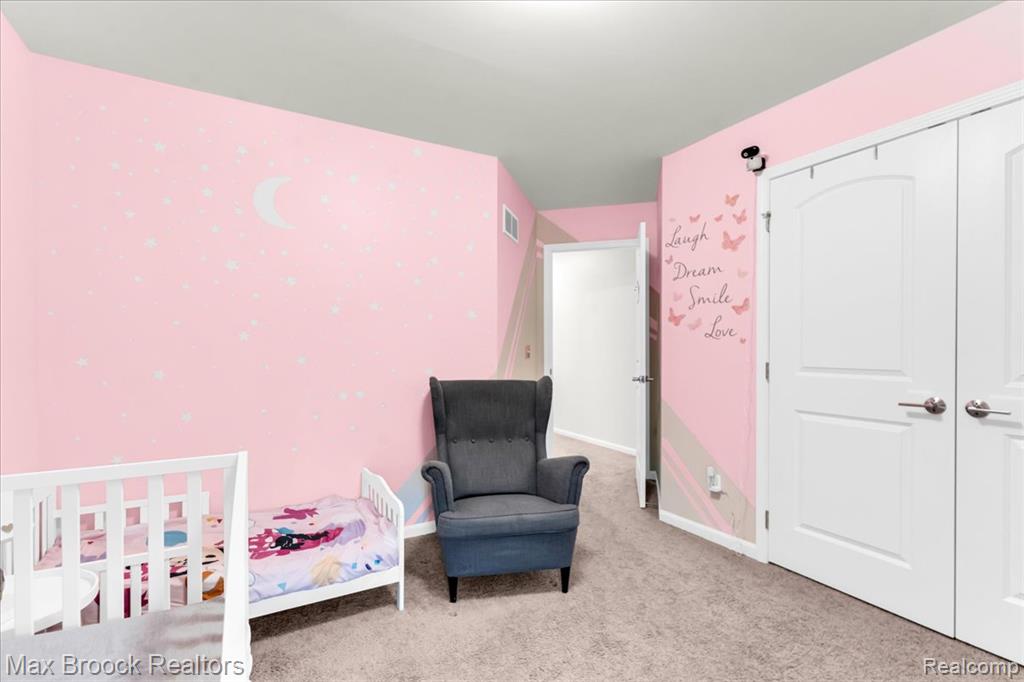 8401 Sharon Drive, White Lake, MI — Photo 32