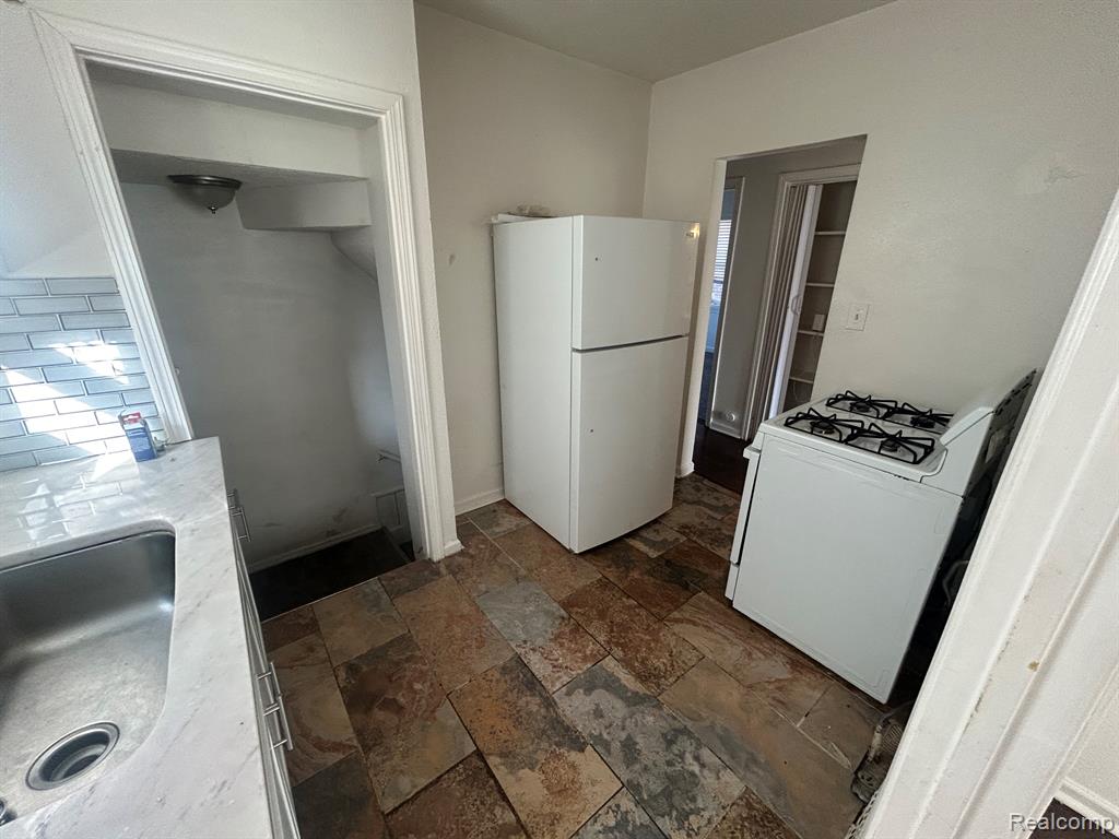 5081 Wayburn Street, Detroit, MI 48224 — Photo 7