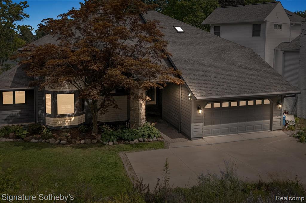 1745 Ridge Road, White Lake, MI 48383 — Photo 37