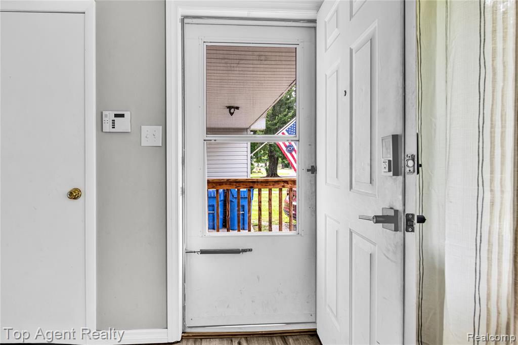 5648 Parkview Street, Newport, MI 48166 — Photo 5