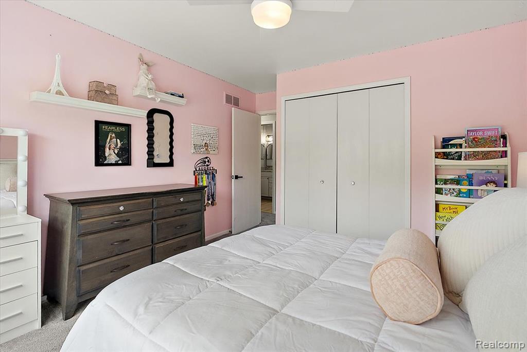 45071 Yorkshire Drive, Novi, MI — Photo 25