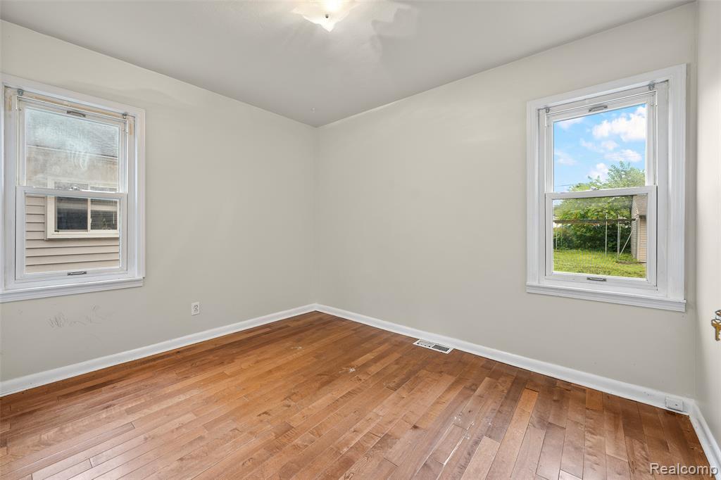 8460 Busko Avenue, Warren, MI 48093 — Photo 15