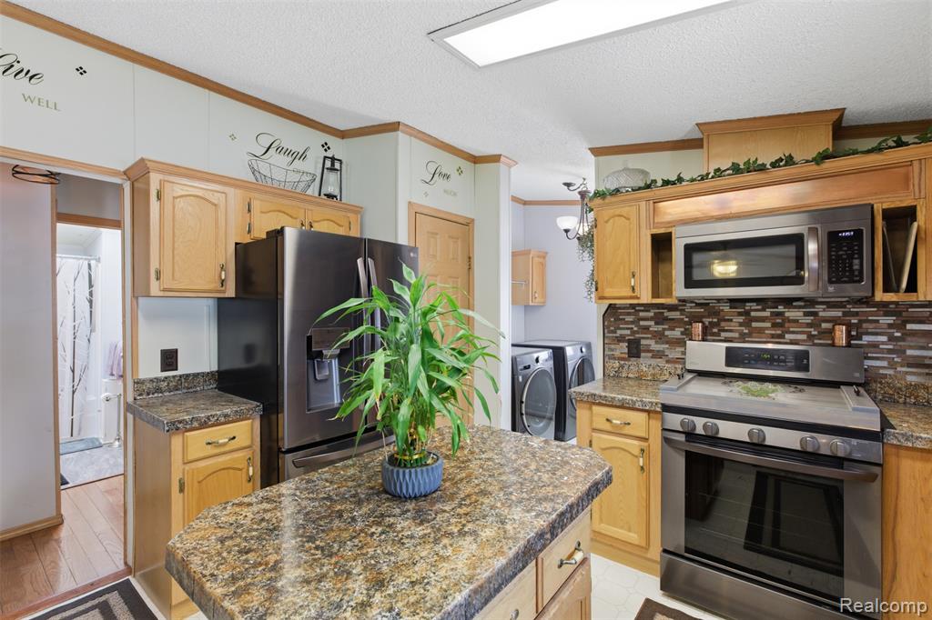 1983 Oak Street, Newport, MI 48166 — Photo 4