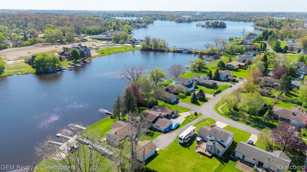 8081 Granada Avenue, Brighton, MI 48114 — Photo 61