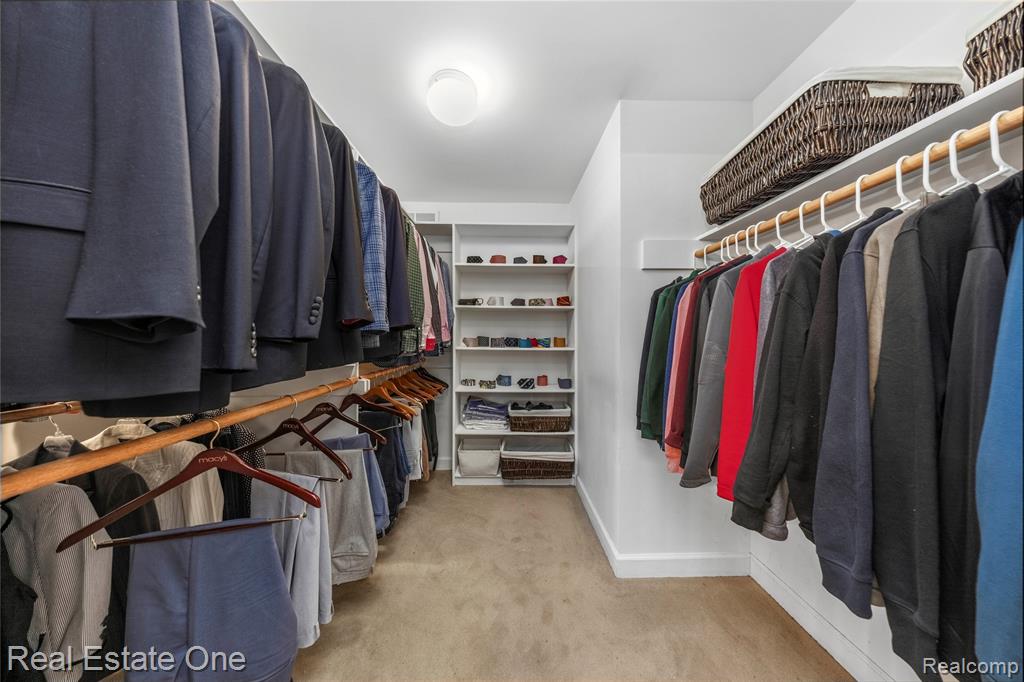 7026 Daventry Woods Drive, West Bloomfield, MI — Photo 30