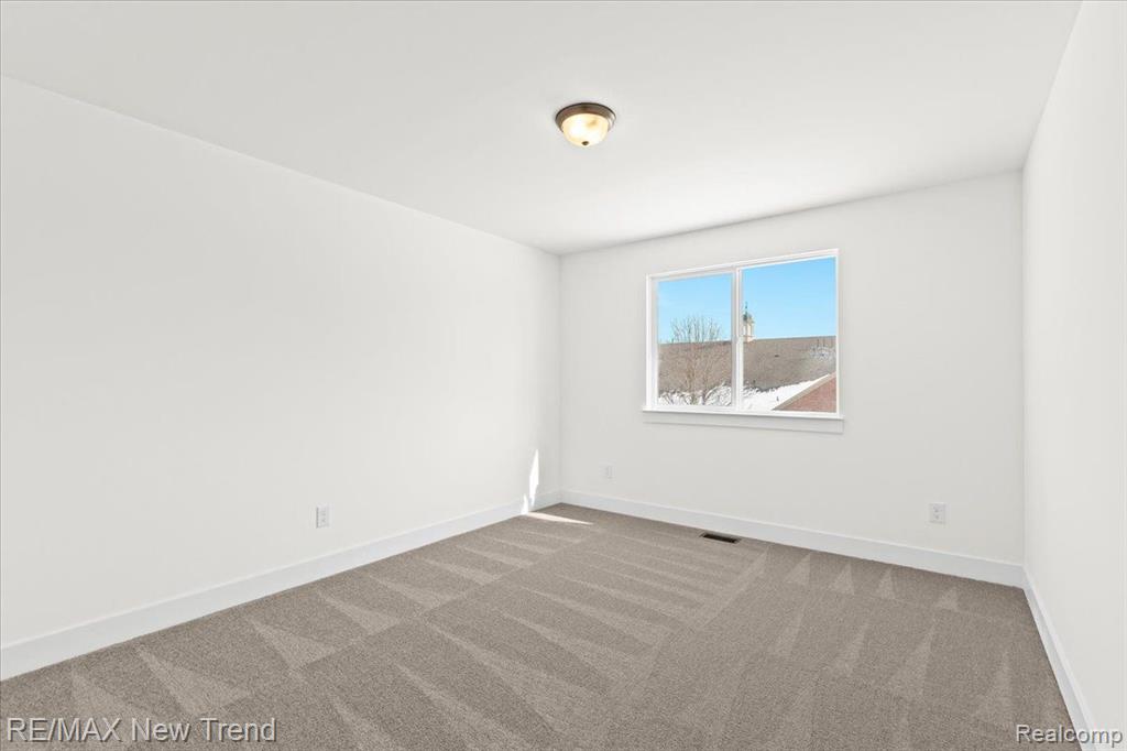 8521 JOSEPH Street, Commerce Twp, MI 48382 — Photo 34