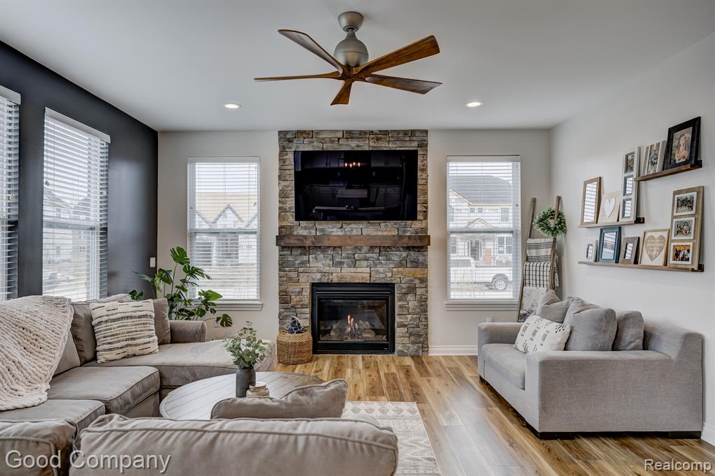 55575 HOGAN Drive, Macomb, MI 48042 — Photo 12