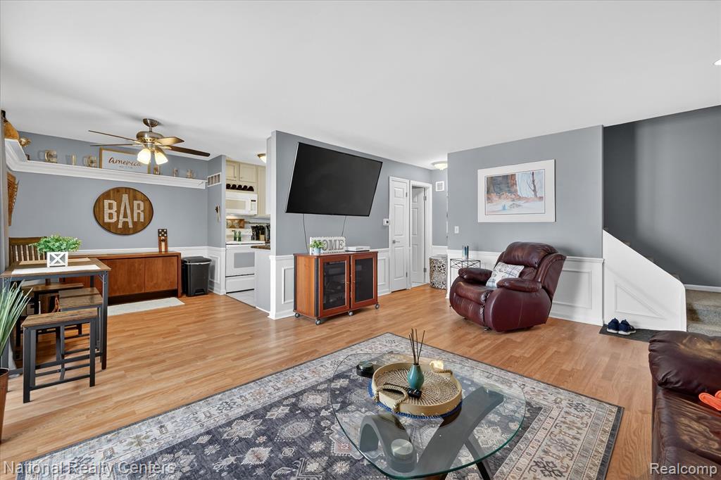 526 W Rockwell Street, Fenton, MI 48430 — Photo 13