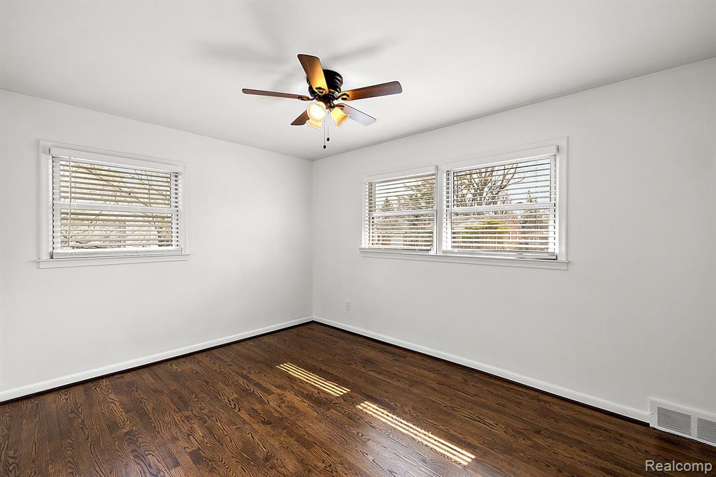 4126 BERKSHIRE Road, Royal Oak, MI 48073 — Photo 16