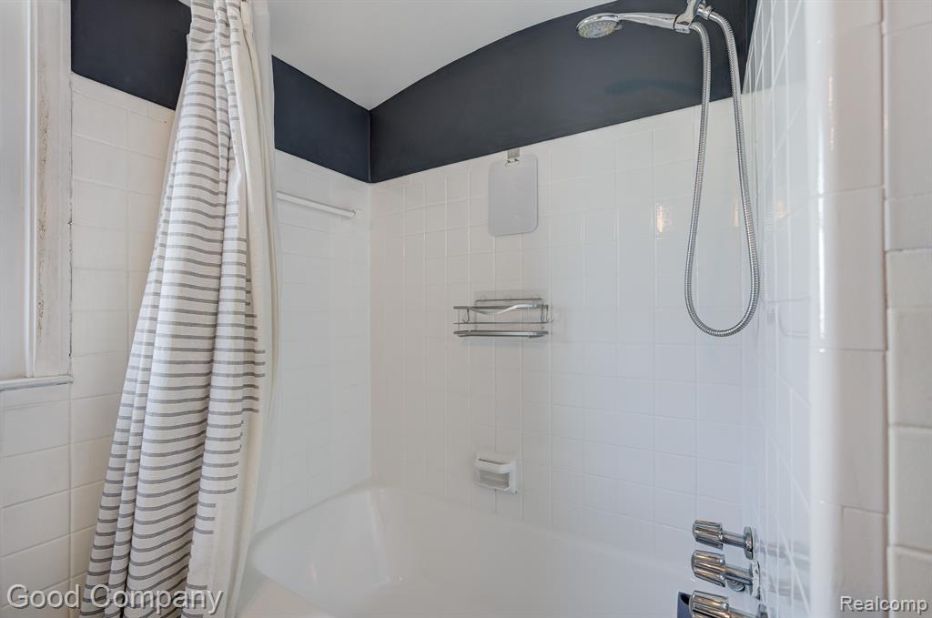809 MEADOWDALE Street, Ferndale, MI 48220 — Photo 27