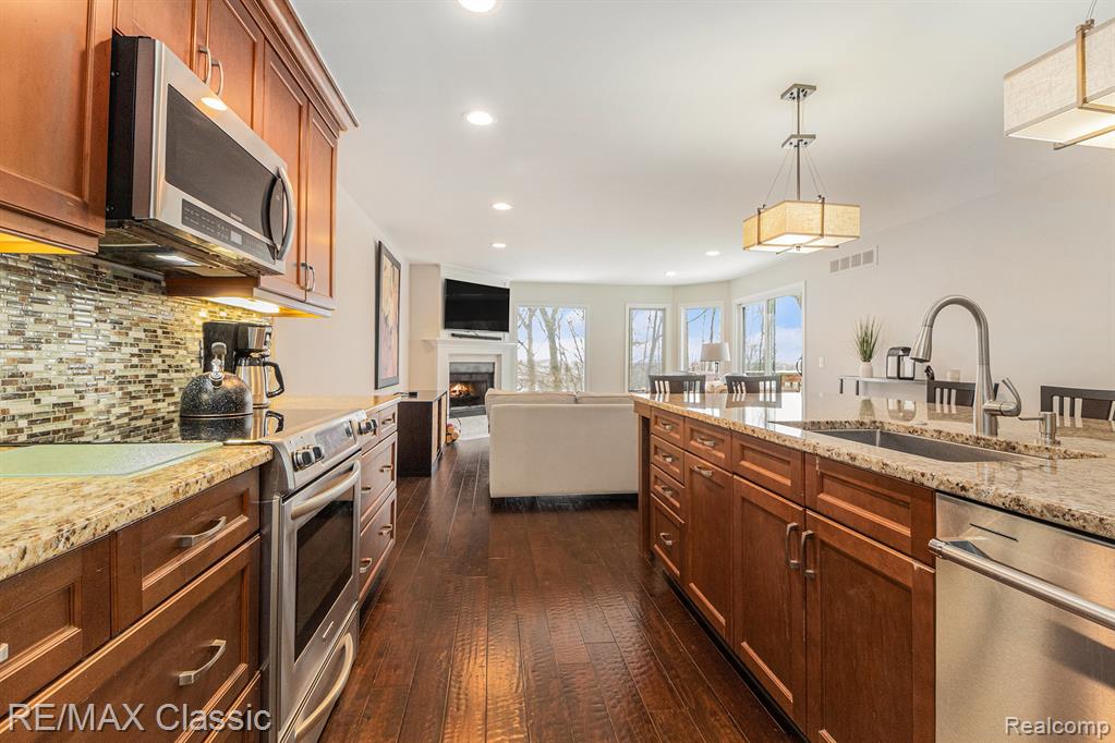 642 East Street, 6, Northville, MI 48167 — Photo 8