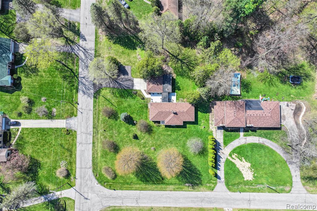 6214 Hugh Street, Burton, MI 48509 — Photo 19