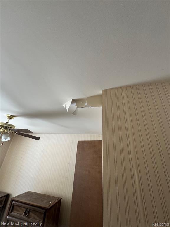 5705 Lake Grove Drive, White Lake, MI 48383 — Photo 12