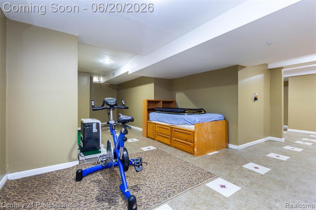 6241 Smithfield Drive, Troy, MI 48085 — Photo 38