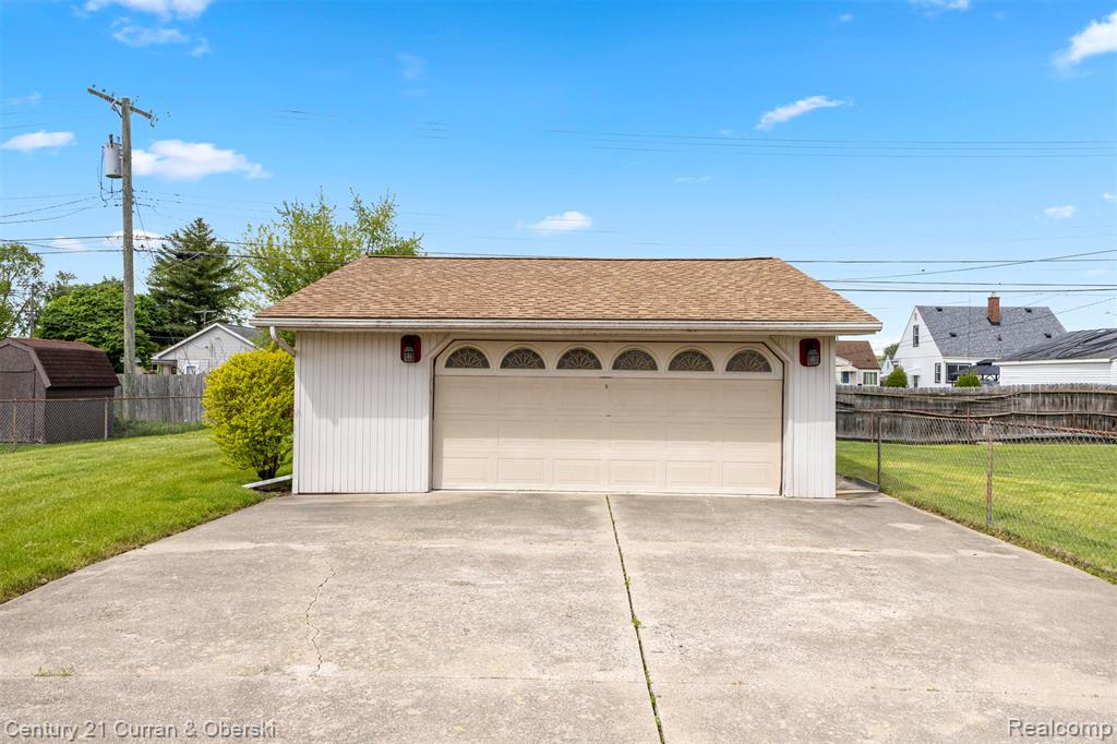 7011 Helen Street, Garden City, MI — Photo 27
