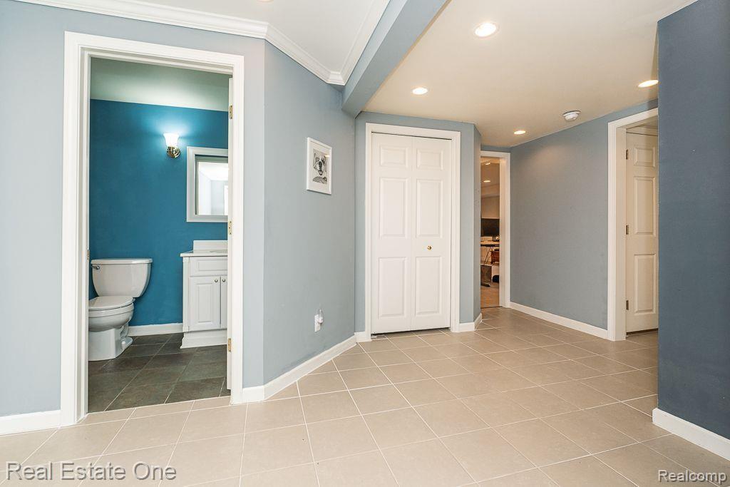 743 Caribou Court, Rochester, MI 48307 — Photo 35